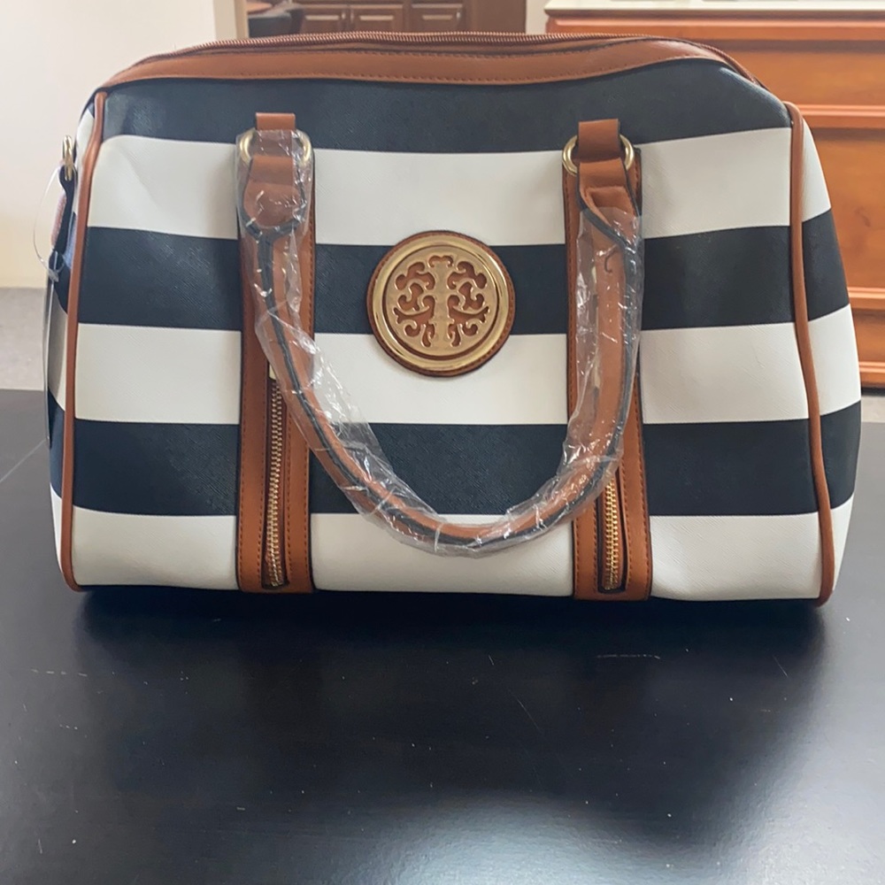 Mia Le Farrow purse